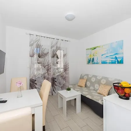 Apartment Libertas Beach Makarska
